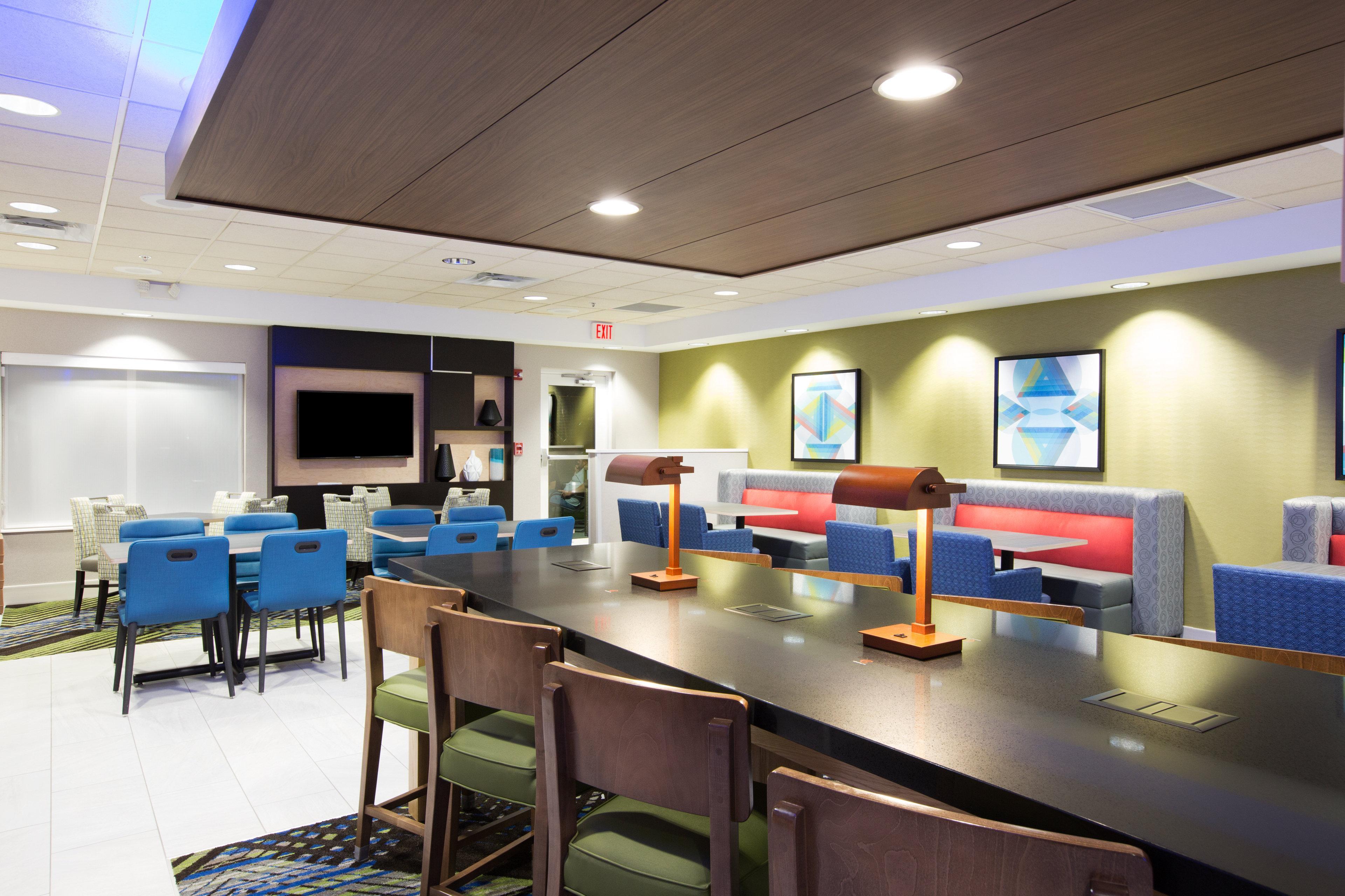 Holiday Inn Express Hastings By Ihg Bagian luar foto