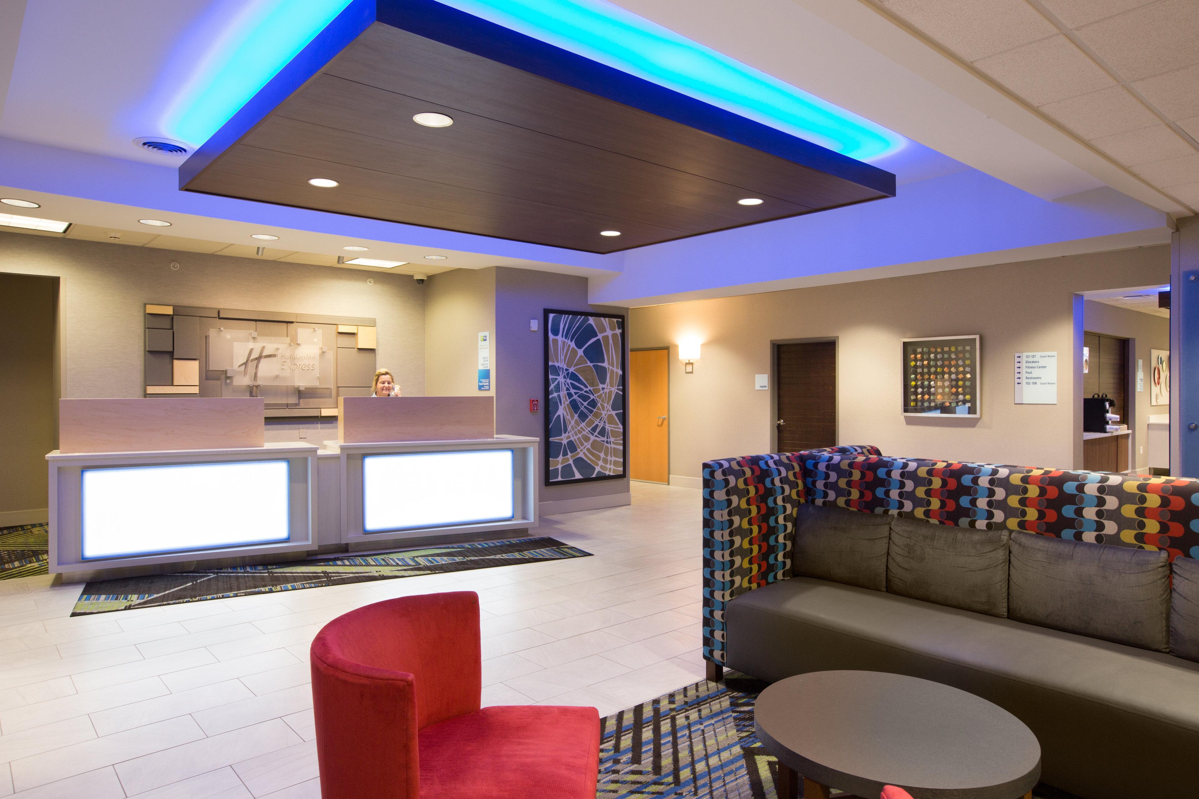 Holiday Inn Express Hastings By Ihg Bagian luar foto