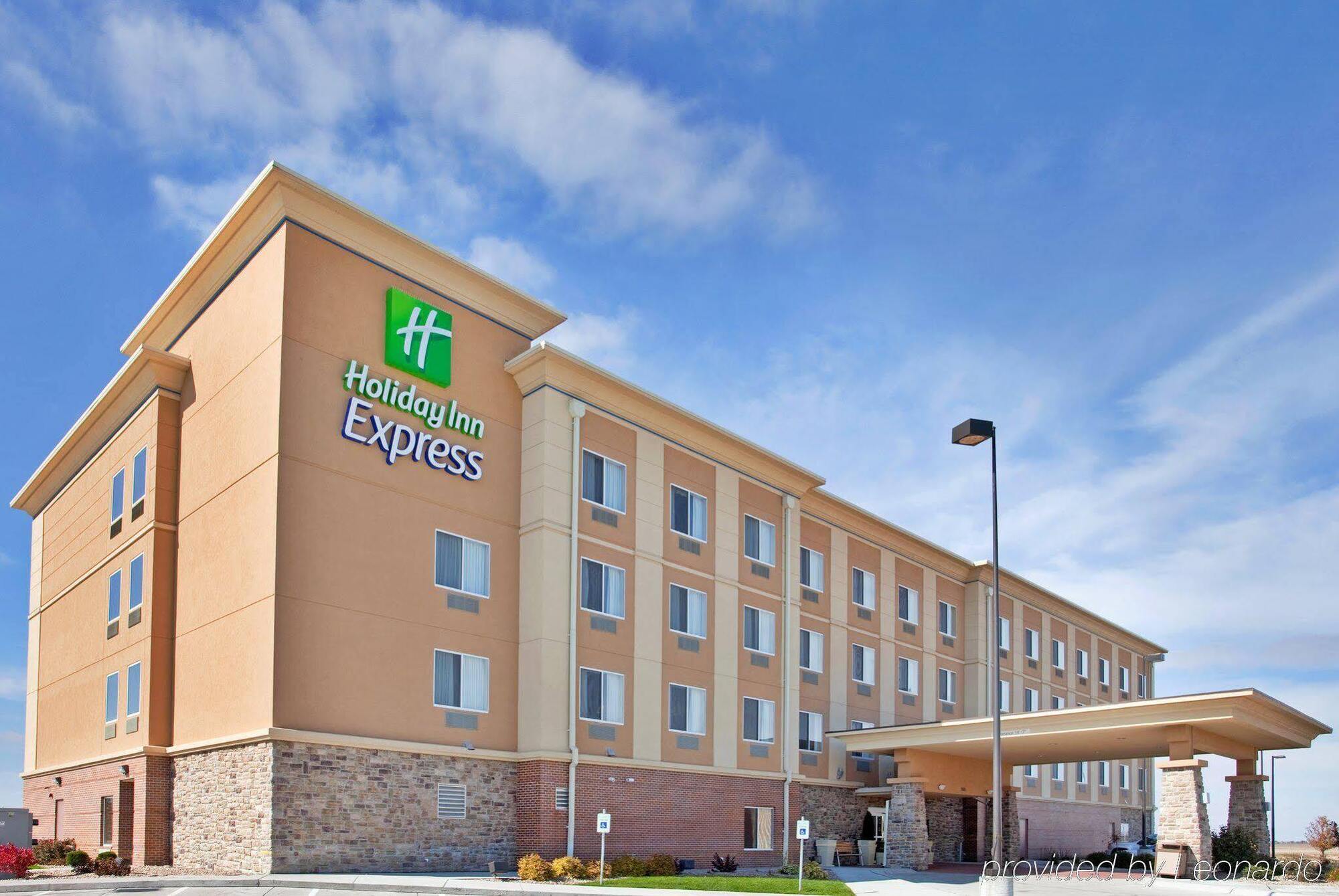 Holiday Inn Express Hastings By Ihg Bagian luar foto
