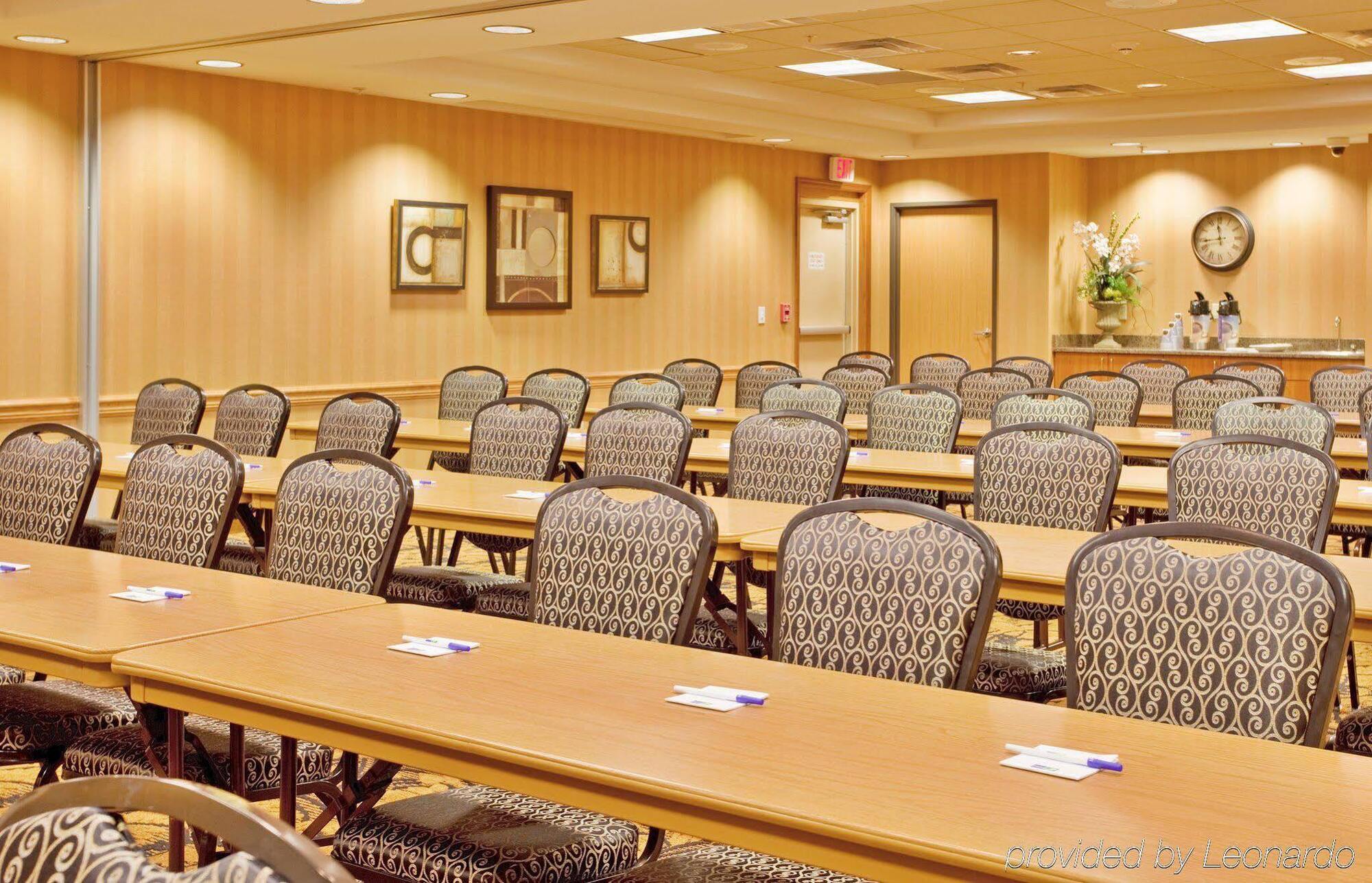 Holiday Inn Express Hastings By Ihg Bagian luar foto