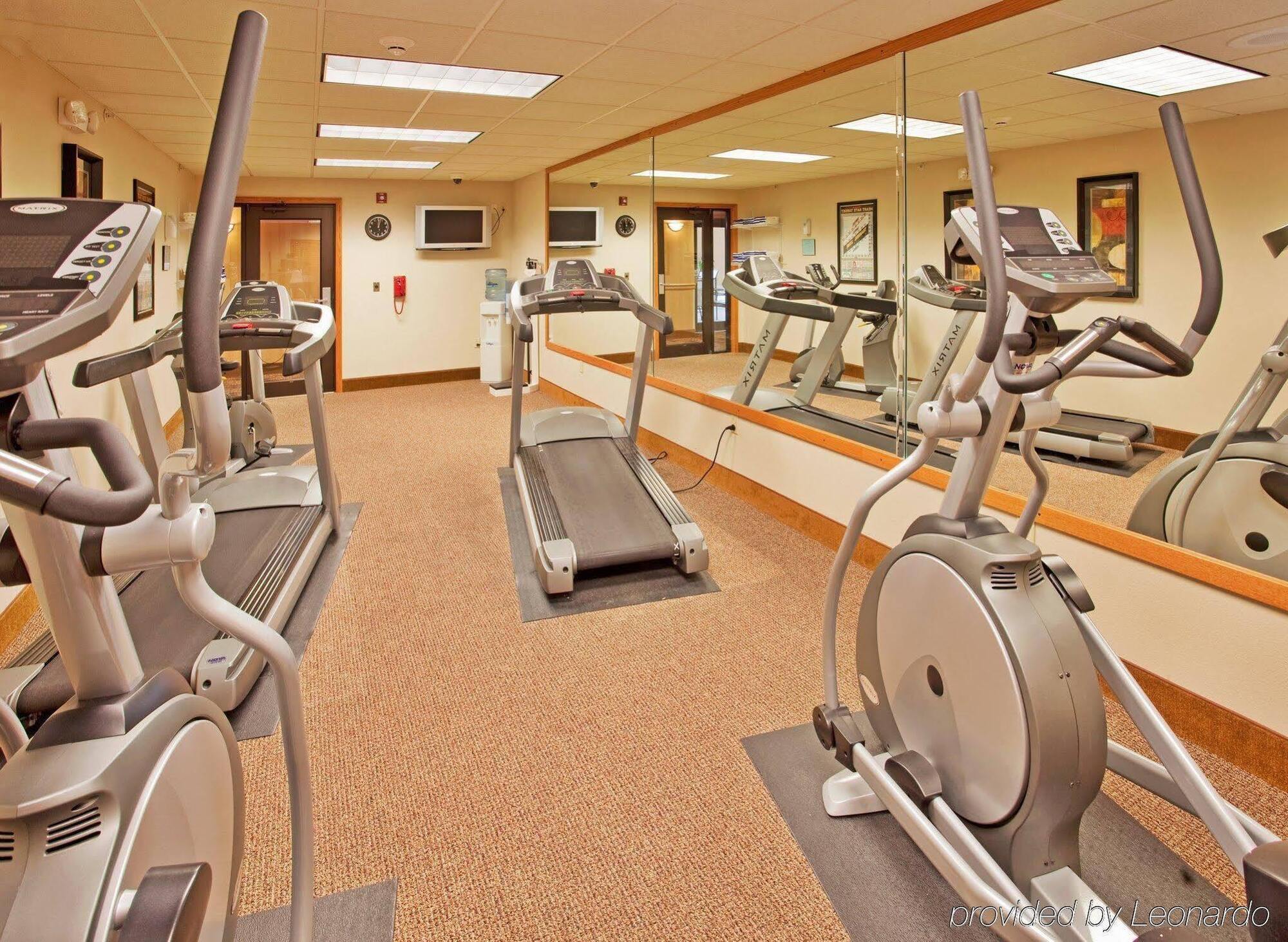 Holiday Inn Express Hastings By Ihg Bagian luar foto